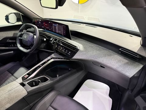 2025 Benzin Otomatik Peugeot 3008 Mavi Gürel Tasarım Aksesuar Otomotiv San. Tic. Ltd. Şti.