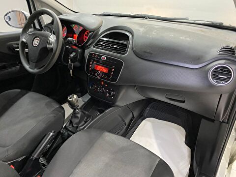 2014 Benzin Manuel Fiat Punto Beyaz Gürel Tasarım Aksesuar Otomotiv San. Tic. Ltd. Şti.