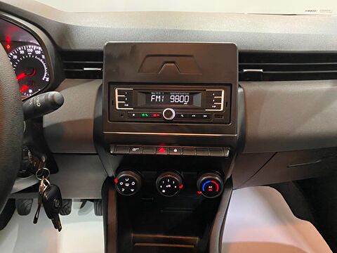 2022 Benzin Manuel Renault Clio Beyaz Gürel Tasarım Aksesuar Otomotiv San. Tic. Ltd. Şti.
