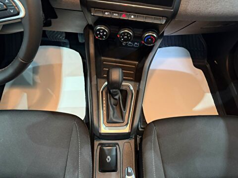 2026 Benzin Otomatik Renault Clio Gri Gürel Tasarım Aksesuar Otomotiv San. Tic. Ltd. Şti.