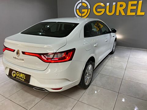 2021 Benzin Otomatik Renault Megane Beyaz Gürel Tasarım Aksesuar Otomotiv San. Tic. Ltd. Şti.