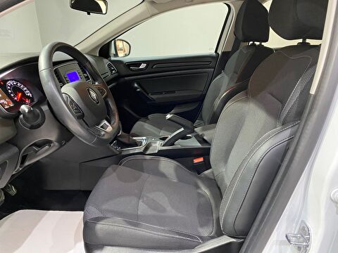 2021 Benzin Otomatik Renault Megane Beyaz Gürel Tasarım Aksesuar Otomotiv San. Tic. Ltd. Şti.