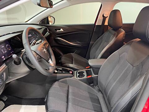 2024 Benzin Otomatik Opel Grandland Kırmızı Gürel Tasarım Aksesuar Otomotiv San. Tic. Ltd. Şti.