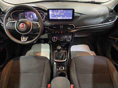 2023 Benzin Manuel Fiat Egea Mavi Gürel Tasarım Aksesuar Otomotiv San. Tic. Ltd. Şti.