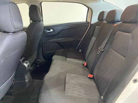 TaksitliOto.Net | 2.El Citroen C-Elysee Sedan 1.5 BlueHDI Feel | Manuel & Dizel | Beyaz | İzmir.2el 2023 Dizel Manuel Citroen C-Elysee Beyaz Gürel Tasarım Aksesuar Otomotiv San. Tic. Ltd. Şti.