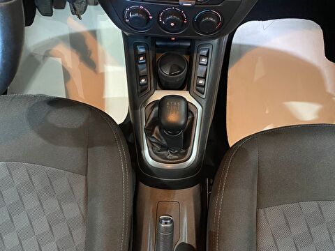 TaksitliOto.Net | 2.El Citroen C-Elysee Sedan 1.5 BlueHDI Feel | Manuel & Dizel | Beyaz | İzmir.2el 2023 Dizel Manuel Citroen C-Elysee Beyaz Gürel Tasarım Aksesuar Otomotiv San. Tic. Ltd. Şti.