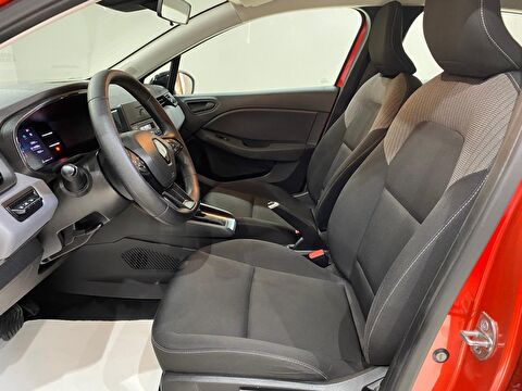 2023 Benzin Otomatik Renault Clio Kırmızı Gürel Tasarım Aksesuar Otomotiv San. Tic. Ltd. Şti.