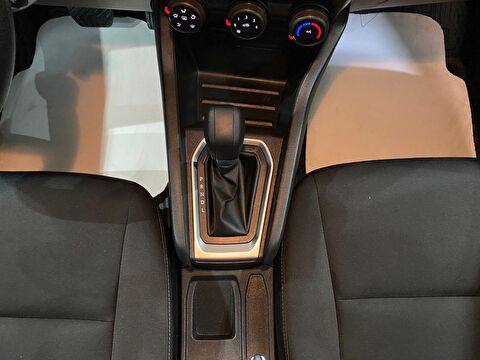 2023 Benzin Otomatik Renault Clio Kırmızı Gürel Tasarım Aksesuar Otomotiv San. Tic. Ltd. Şti.