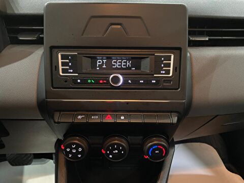 2023 Benzin Otomatik Renault Clio Kırmızı Gürel Tasarım Aksesuar Otomotiv San. Tic. Ltd. Şti.