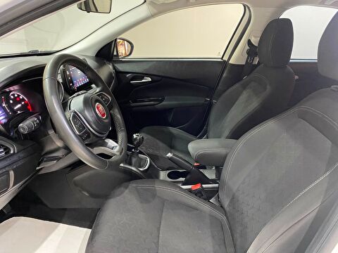2021 Benzin Manuel Fiat Egea Cross Beyaz Gürel Tasarım Aksesuar Otomotiv San. Tic. Ltd. Şti.