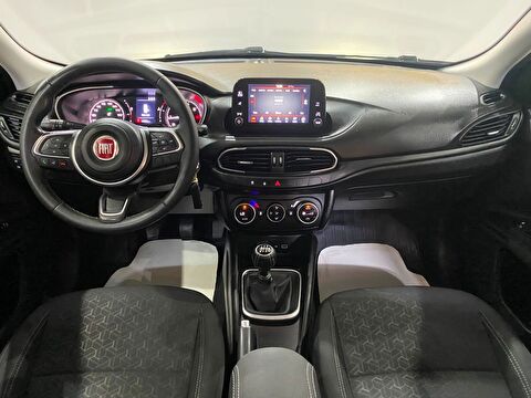 2021 Benzin Manuel Fiat Egea Cross Beyaz Gürel Tasarım Aksesuar Otomotiv San. Tic. Ltd. Şti.