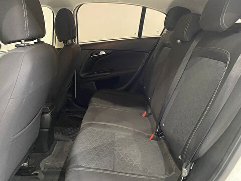 TaksitliOto.Net | 2.El Fiat Egea Cross 1.4 Fire Urban | Manuel & Benzin | Beyaz | İzmir.2el 2021 Benzin Manuel Fiat Egea Beyaz Gürel Tasarım Aksesuar Otomotiv San. Tic. Ltd. Şti.