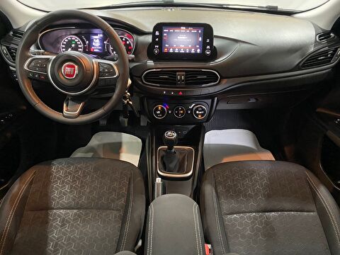 TaksitliOto.Net | 2.El Fiat Egea Cross 1.4 Fire Urban | Manuel & Benzin | Beyaz | İzmir.2el 2021 Benzin Manuel Fiat Egea Beyaz Gürel Tasarım Aksesuar Otomotiv San. Tic. Ltd. Şti.