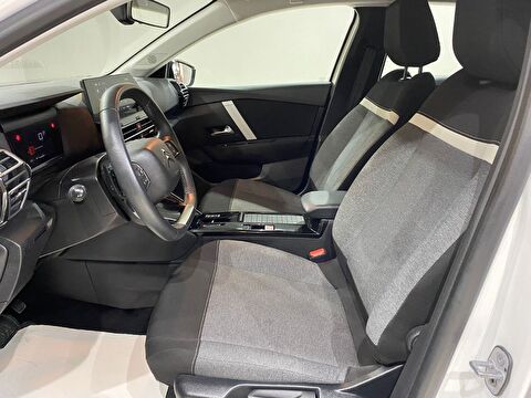 2022 Benzin Otomatik Citroen C4 Beyaz Gürel Tasarım Aksesuar Otomotiv San. Tic. Ltd. Şti.