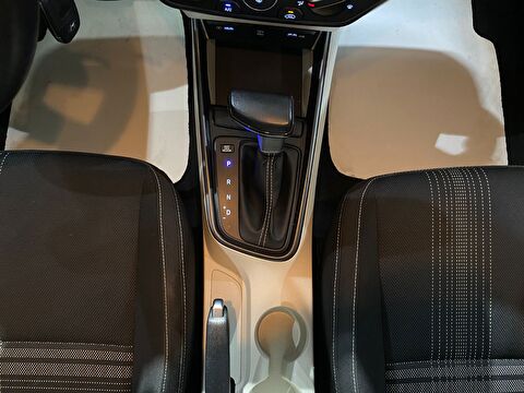 2021 Benzin Otomatik Hyundai i20 Kırmızı Gürel Tasarım Aksesuar Otomotiv San. Tic. Ltd. Şti.