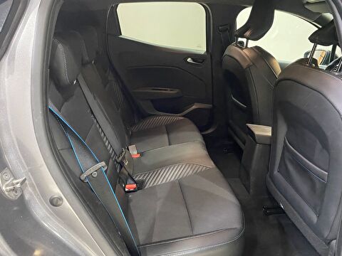 2023 Benzin Otomatik Renault Clio Gri Gürel Tasarım Aksesuar Otomotiv San. Tic. Ltd. Şti.