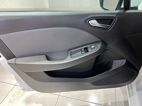 2021 Benzin Otomatik Renault Clio Beyaz Gürel Tasarım Aksesuar Otomotiv San. Tic. Ltd. Şti.