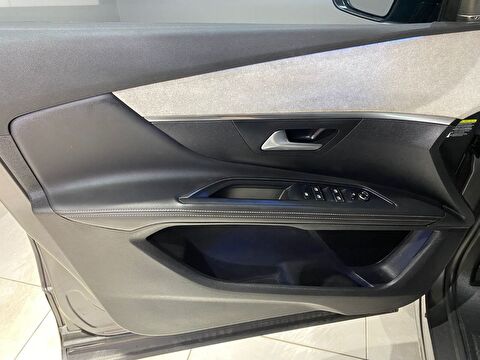 2023 Dizel Otomatik Peugeot 5008 Gri Gürel Tasarım Aksesuar Otomotiv San. Tic. Ltd. Şti.