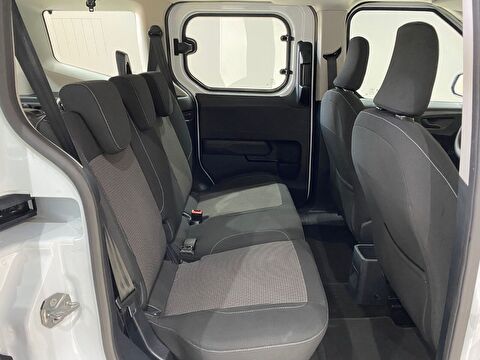 2024 Dizel Manuel Ford Tourneo Courier Beyaz Gürel Tasarım Aksesuar Otomotiv San. Tic. Ltd. Şti.