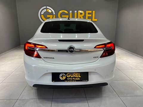 2015 Dizel Otomatik Opel Insignia Beyaz Gürel Tasarım Aksesuar Otomotiv San. Tic. Ltd. Şti.