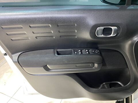 2023 Benzin Otomatik Citroen C3 AirCross Beyaz Gürel Tasarım Aksesuar Otomotiv San. Tic. Ltd. Şti.