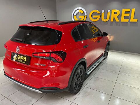 2023 Benzin Manuel Fiat Egea Cross Kırmızı Gürel Tasarım Aksesuar Otomotiv San. Tic. Ltd. Şti.