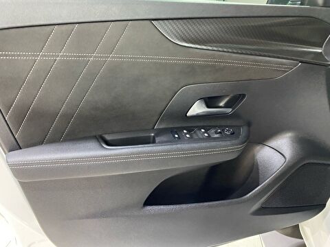 2022 Benzin Otomatik Opel Mokka Beyaz Gürel Tasarım Aksesuar Otomotiv San. Tic. Ltd. Şti.