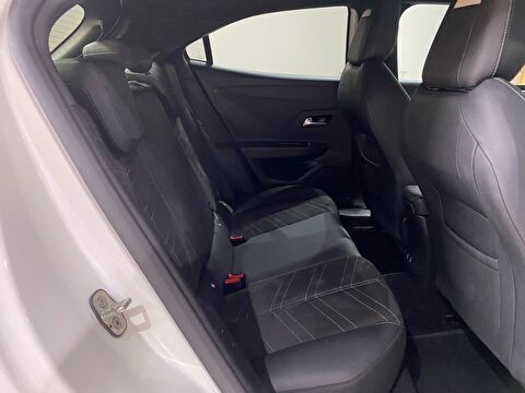 2022 Benzin Otomatik Opel Mokka Beyaz Gürel Tasarım Aksesuar Otomotiv San. Tic. Ltd. Şti.