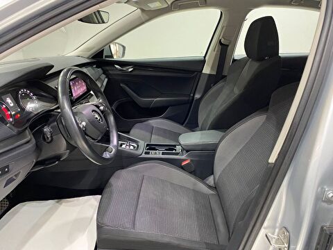 2022 Hybrid Otomatik Skoda Octavia Gümüş Gri Gürel Tasarım Aksesuar Otomotiv San. Tic. Ltd. Şti.