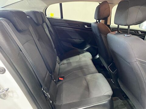2022 Benzin Otomatik Renault Megane Beyaz Gürel Tasarım Aksesuar Otomotiv San. Tic. Ltd. Şti.