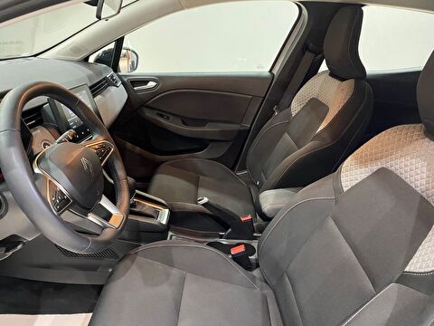 2026 Benzin Otomatik Renault Clio Gri Gürel Tasarım Aksesuar Otomotiv San. Tic. Ltd. Şti.
