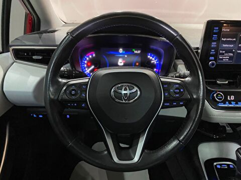 2022 Hybrid Otomatik Toyota Corolla Kırmızı Gürel Tasarım Aksesuar Otomotiv San. Tic. Ltd. Şti.