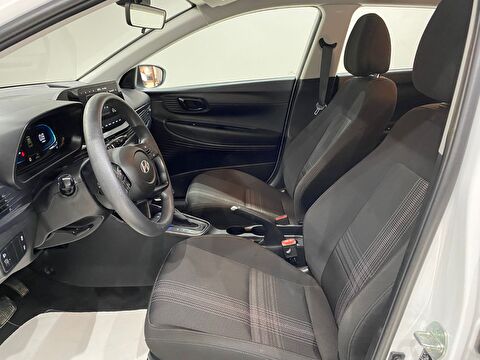 2024 Benzin Otomatik Hyundai i20 Beyaz Gürel Tasarım Aksesuar Otomotiv San. Tic. Ltd. Şti.