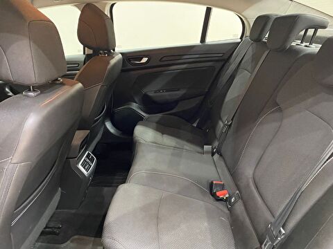 2023 Benzin Otomatik Renault Megane Beyaz Gürel Tasarım Aksesuar Otomotiv San. Tic. Ltd. Şti.