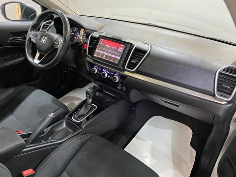 2022 Benzin Otomatik Honda City Beyaz Gürel Tasarım Aksesuar Otomotiv San. Tic. Ltd. Şti.