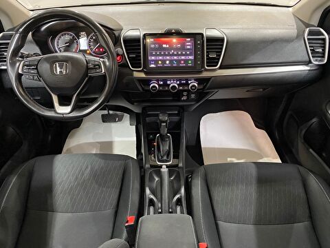 2022 Benzin Otomatik Honda City Beyaz Gürel Tasarım Aksesuar Otomotiv San. Tic. Ltd. Şti.