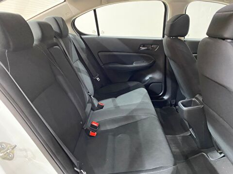 2022 Benzin Otomatik Honda City Beyaz Gürel Tasarım Aksesuar Otomotiv San. Tic. Ltd. Şti.