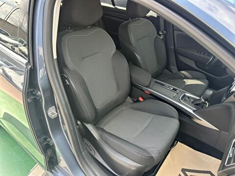 renault, megane, sedan 1.3 tce touch edc, otomatik, benzin 2.el otomobil | renew 9