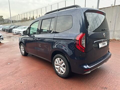renault, kangoo multix, combi 1.3 tce ıconic edc, otomatik, benzin 2.el otomobil | renew 7