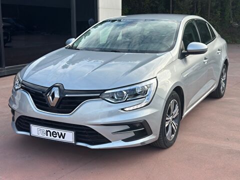 Sedan 1.3 TCe Touch EDC, 2. el otomobil | renew