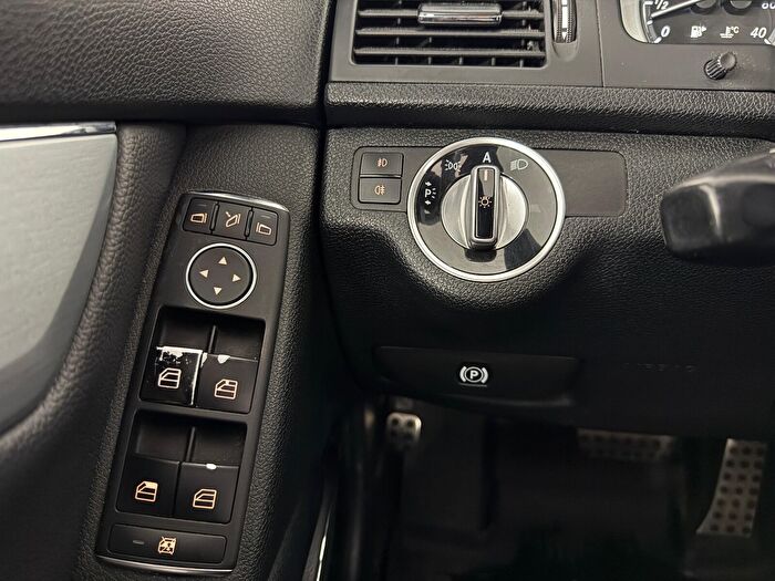 Mercedes-Benz C Serisi 24