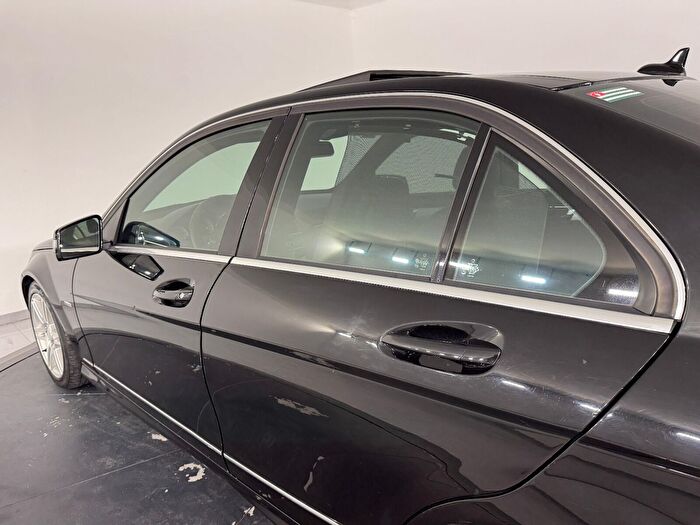 Mercedes-Benz C Serisi 10