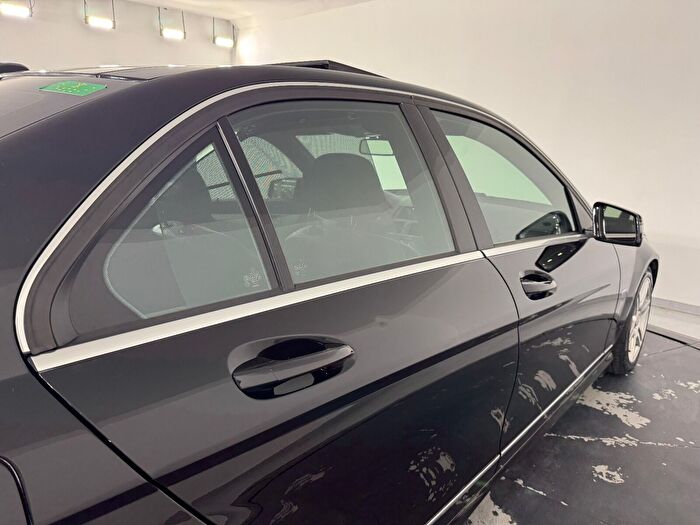 Mercedes-Benz C Serisi 11