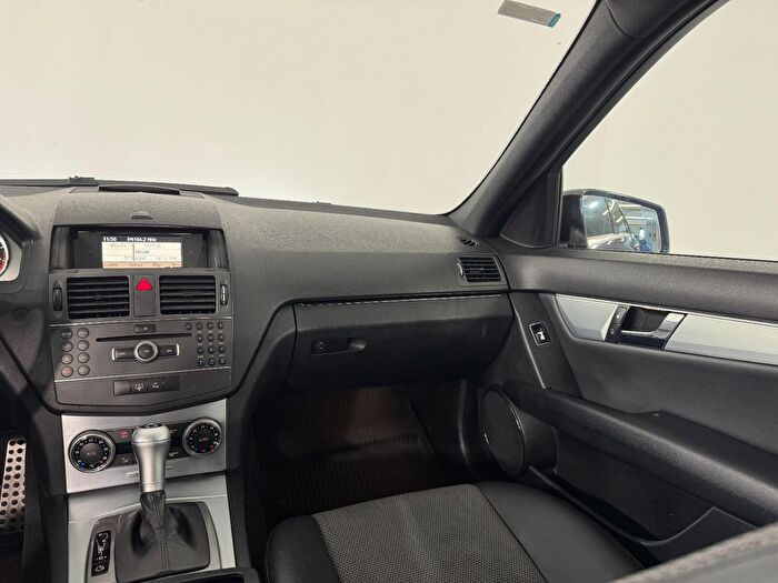 Mercedes-Benz C Serisi 26