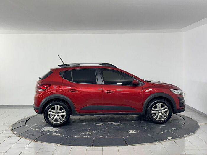 Dacia Sandero Stepway 1.0 Turbo Prestige X-Tronic araç görseli 4