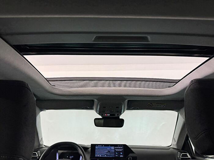 Citroen C4 1.2 PureTech Shine Bold EAT8 araç görseli 26