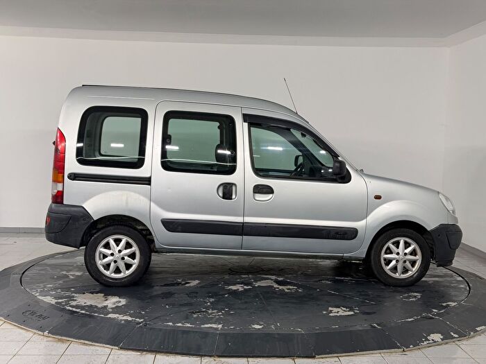Renault Kangoo Multix Combi 1.5 DCI Authentique araç görseli 4