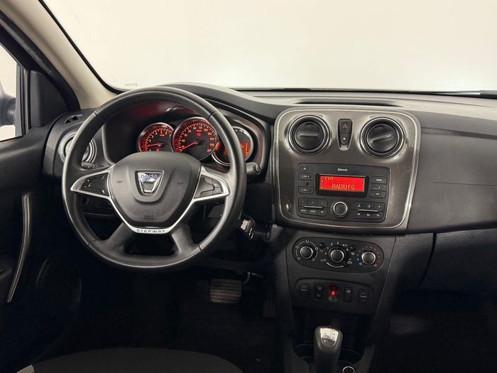 Dacia Sandero 0.9 Tce Stepway Easy-R araç görseli 17