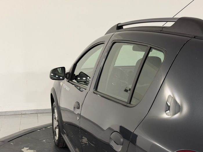 Dacia Sandero 0.9 Tce Stepway Easy-R araç görseli 10