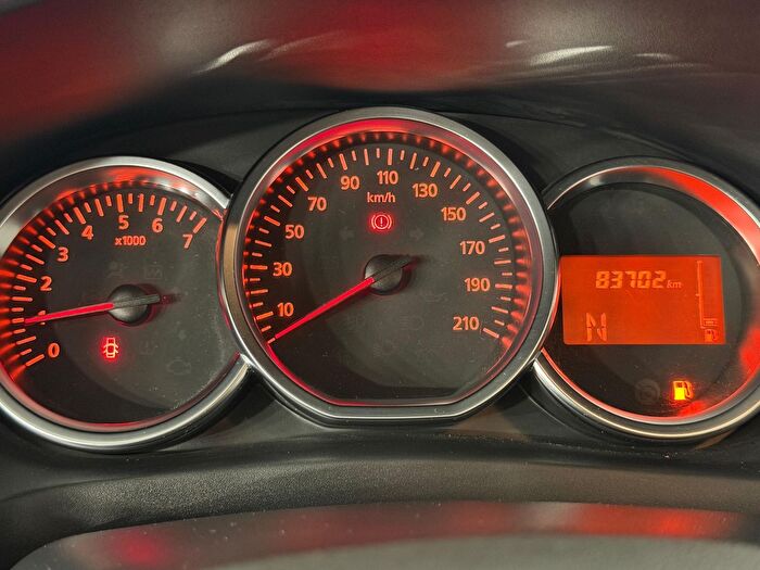 Dacia Sandero 0.9 Tce Stepway Easy-R araç görseli 18